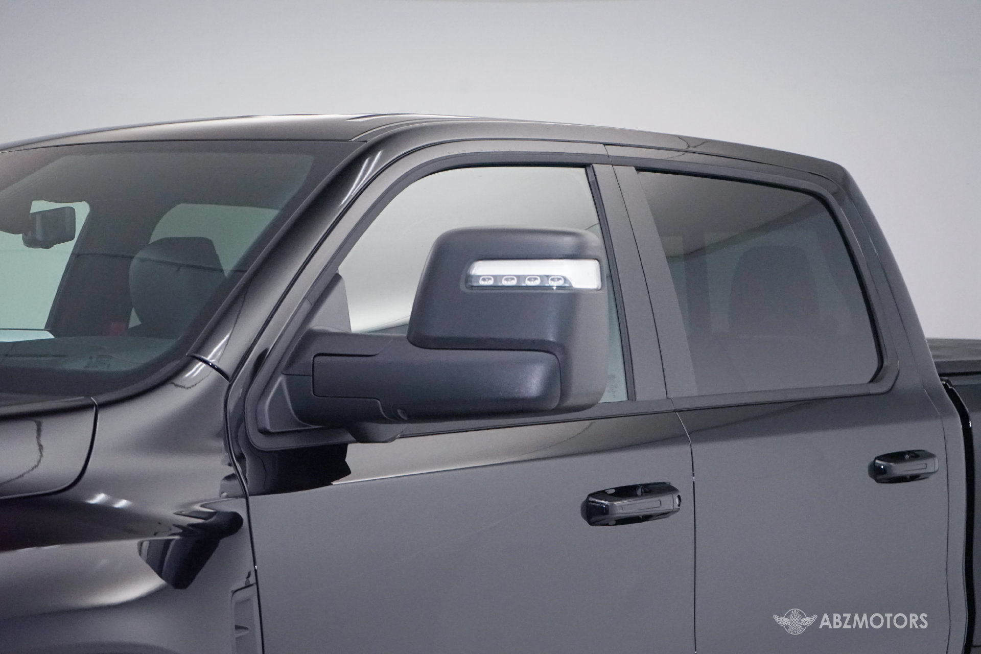 Used 2027 RAM 1500 4x4 Crew Cab image 8