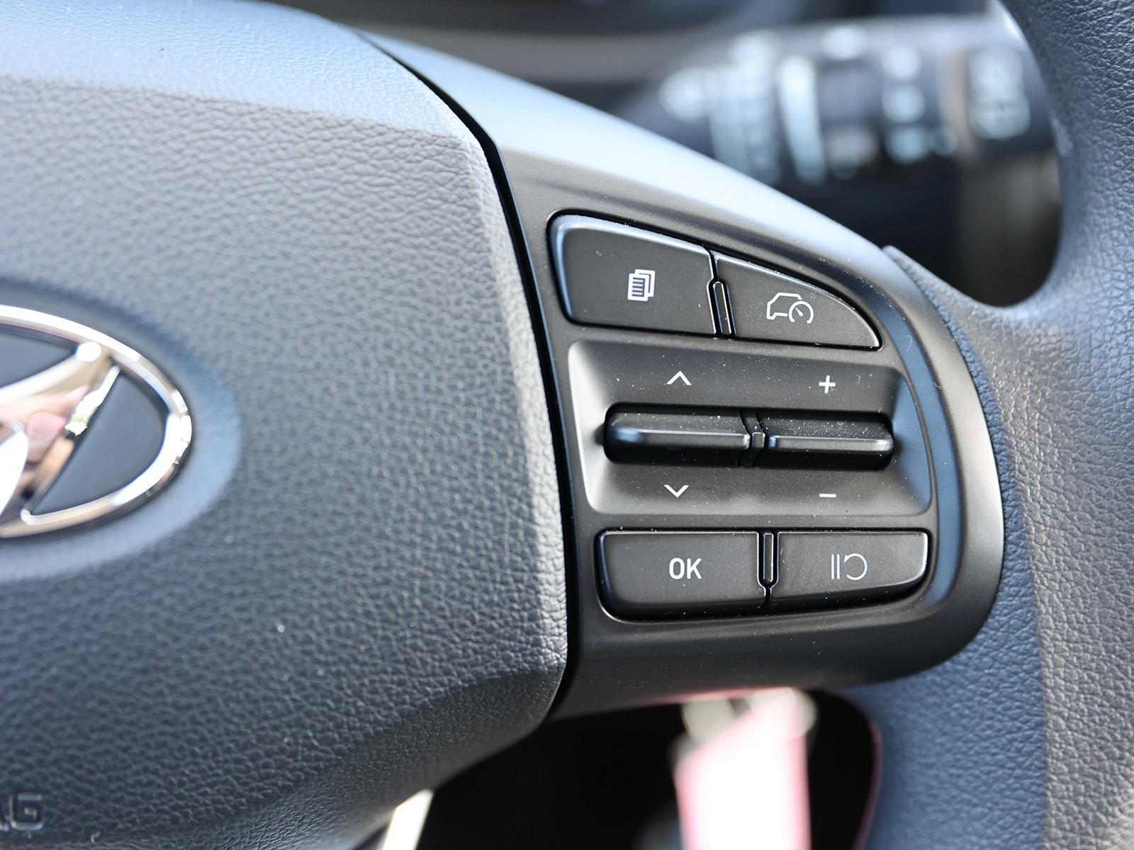 Used 2023 Hyundai Venue SE FWD image 31