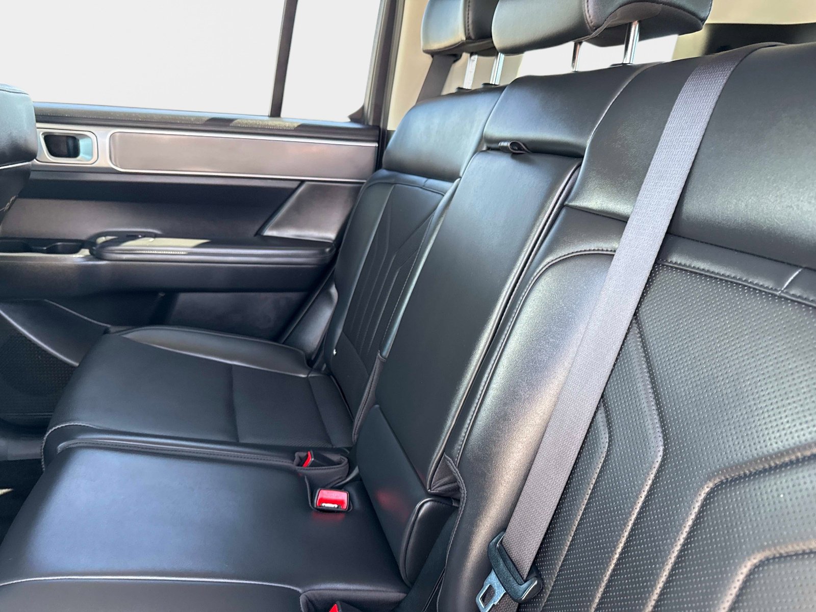 Used 2025 Hyundai Santa Fe SEL image 13