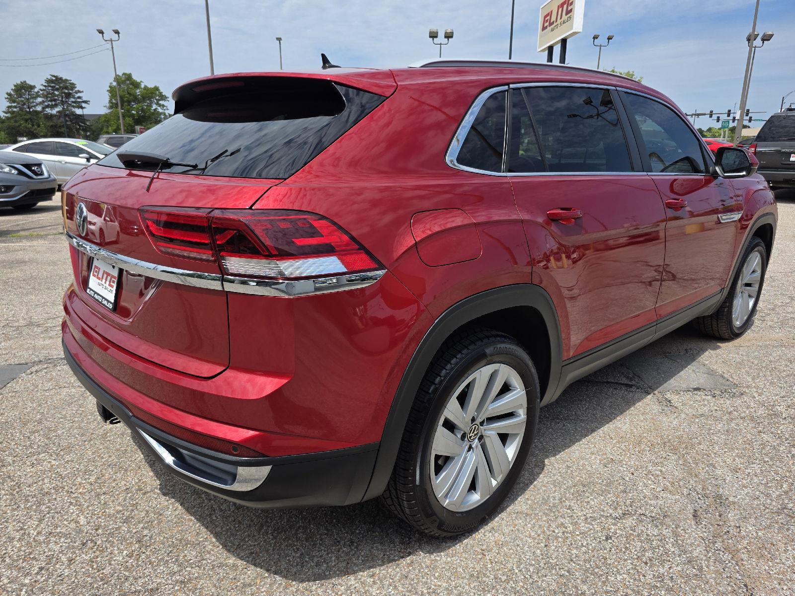 Used 2020 Volkswagen Atlas Cross Sport SEL image 5