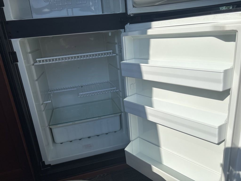 Used 2016 Mercedes-Benz Sprinter 3500 image 47