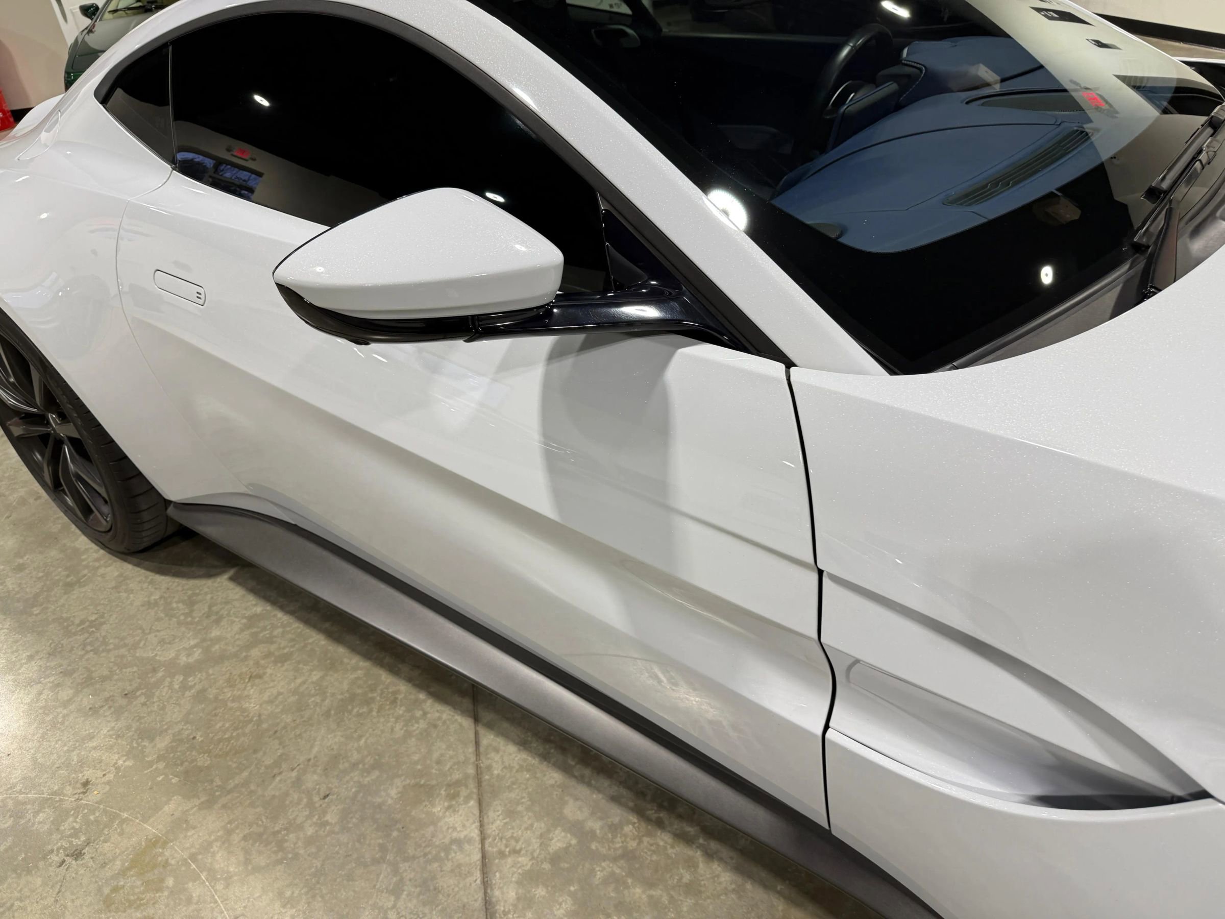 Used 2020 Aston Martin V8 Vantage Coupe image 40