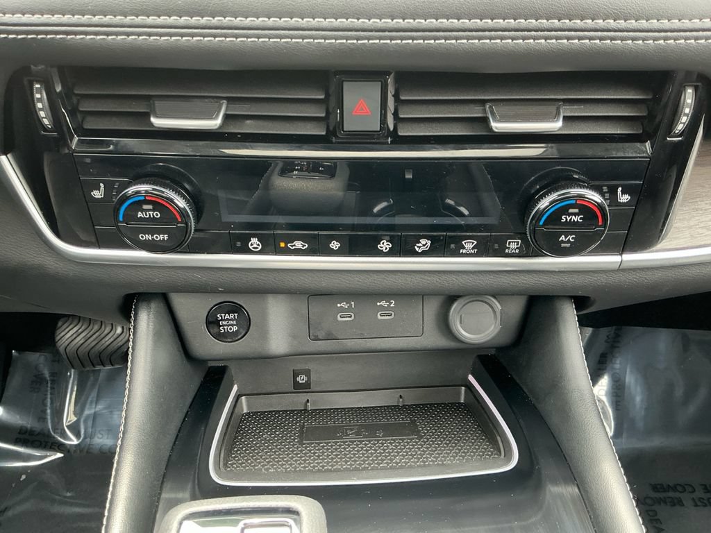 Used 2025 Nissan Rogue Platinum FWD image 22