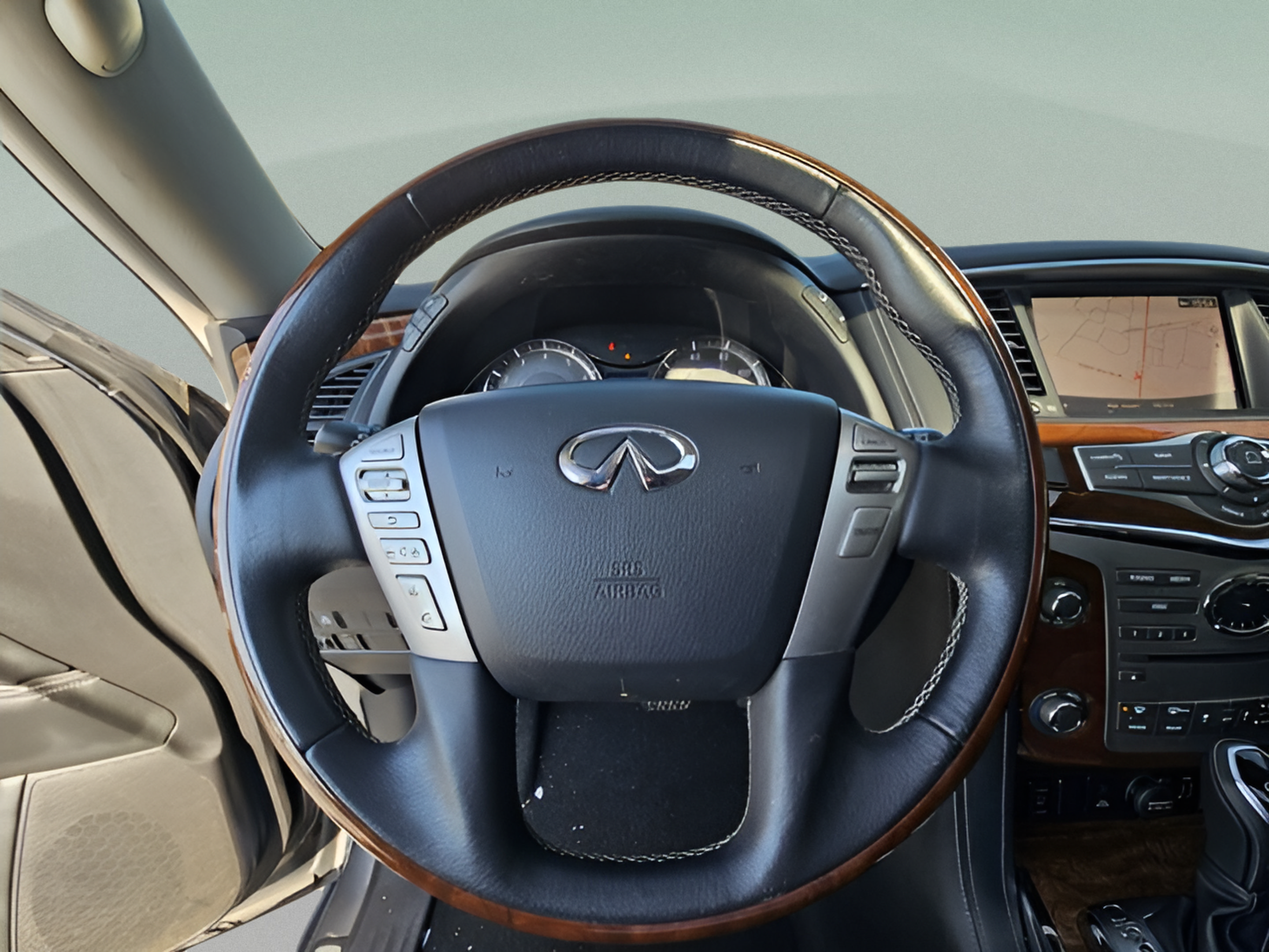 Used 2019 INFINITI QX80 Luxe w/ All-Season Package RWD image 24