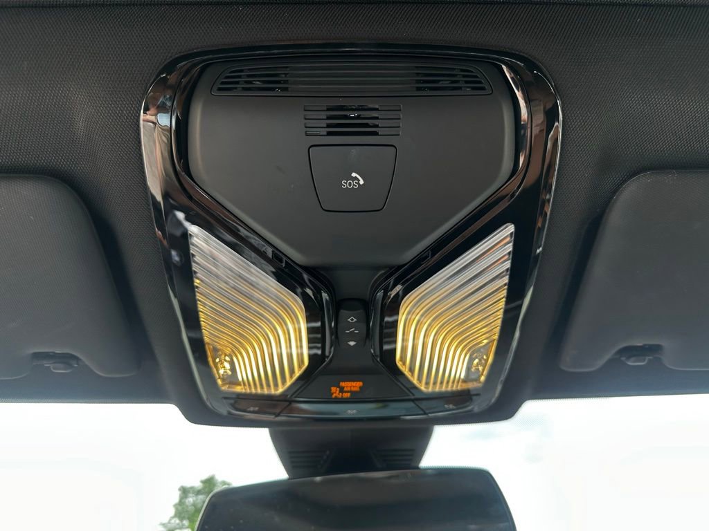 Used 2019 BMW 330i Sedan w/ Luxury Package image 21