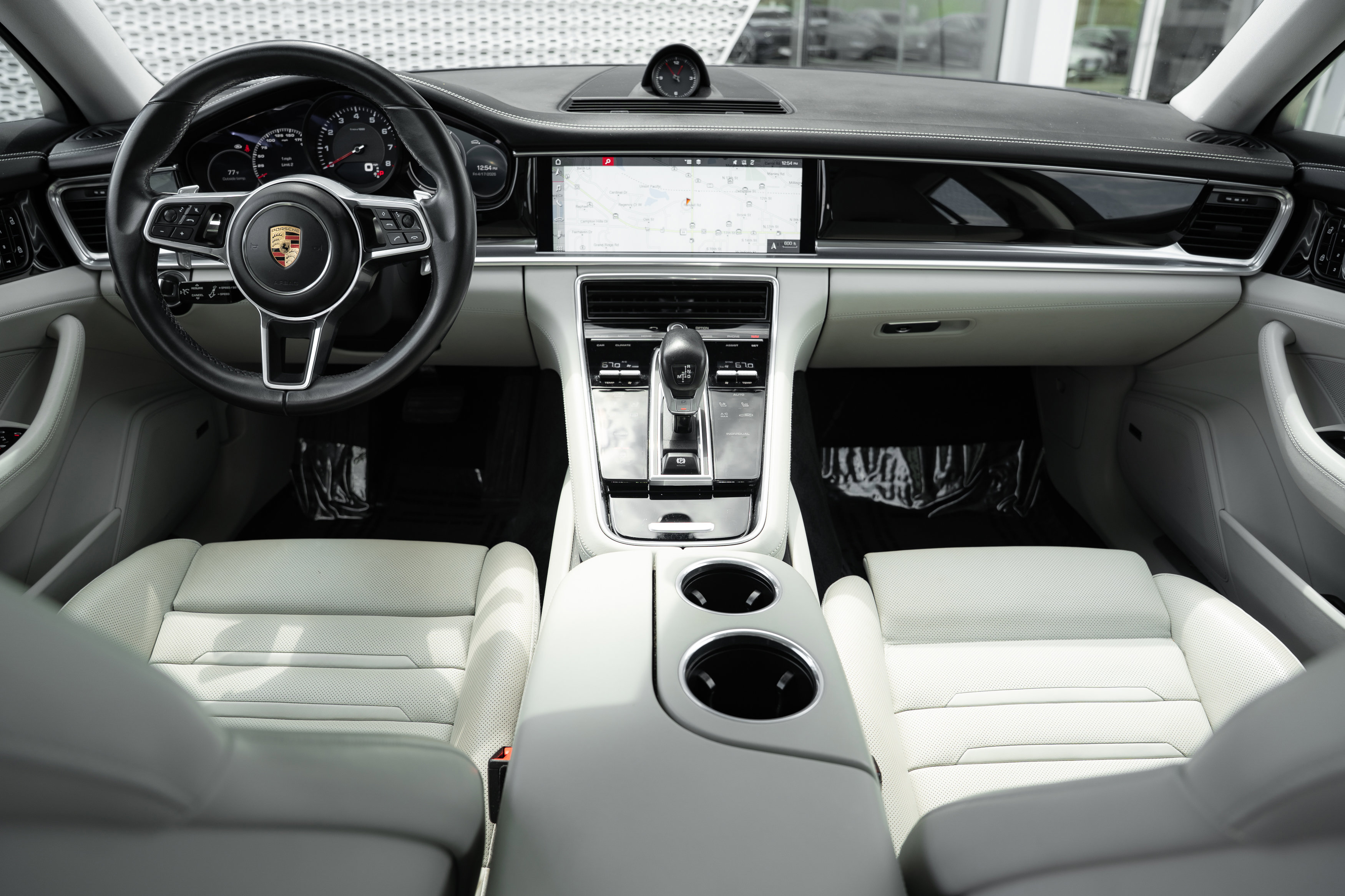 Used 2020 Porsche Panamera 4 AWD/4WD image 8