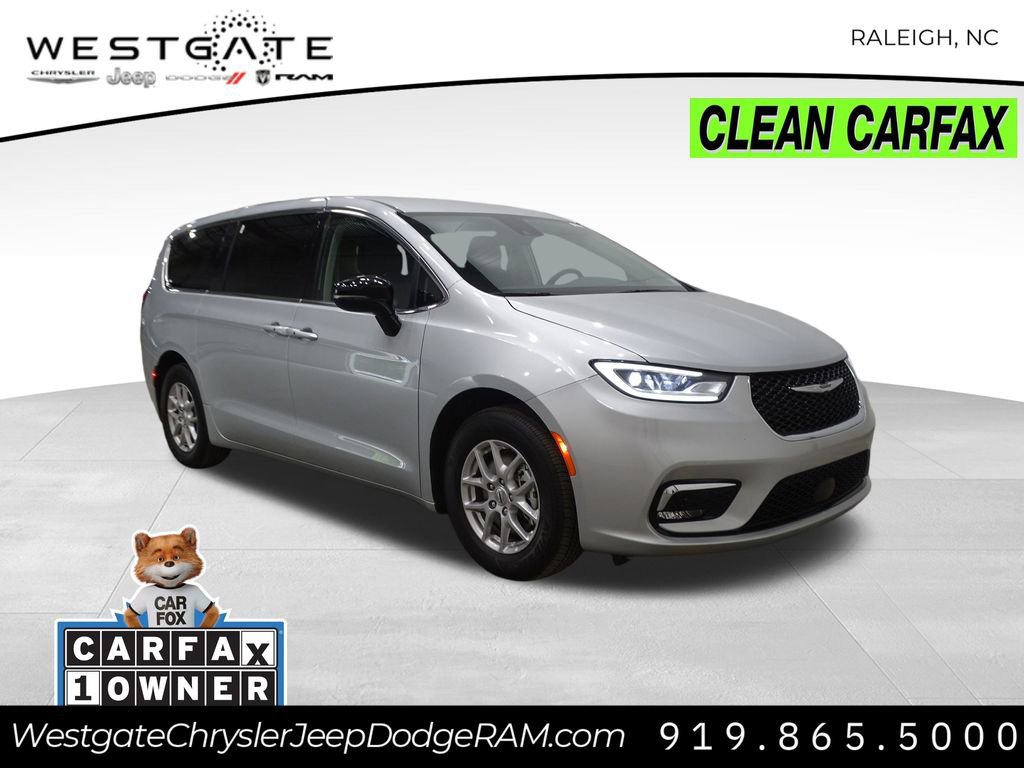 Used 2024 Chrysler Pacifica Touring-L