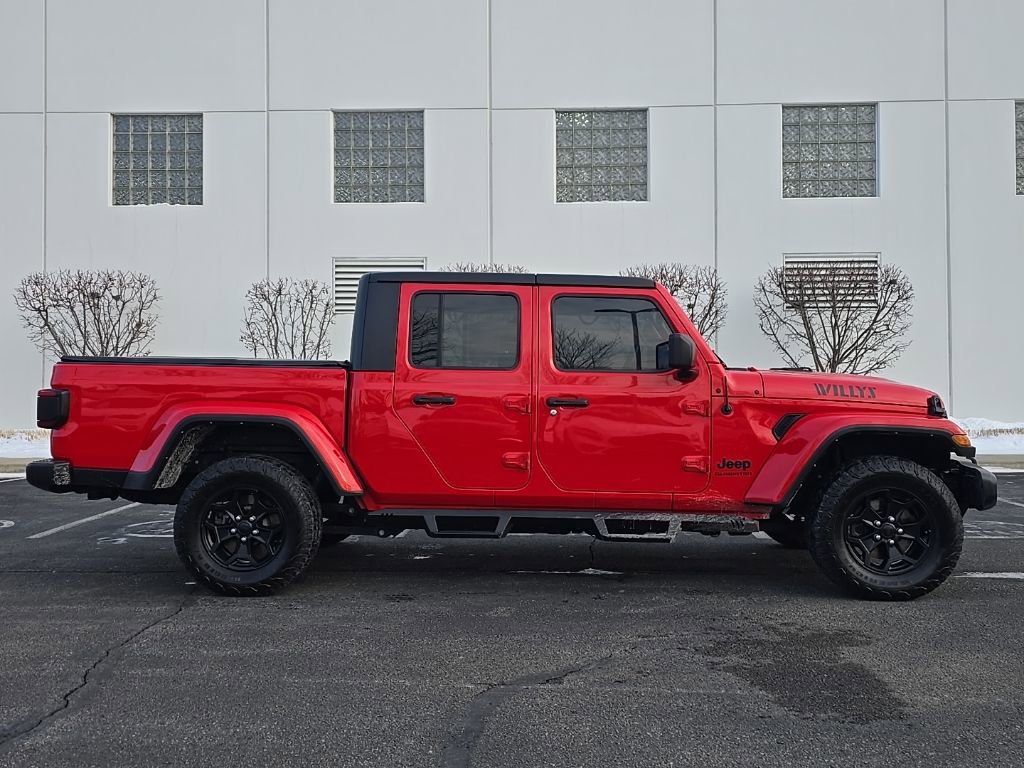 Used 2021 Jeep Gladiator Willys image 9