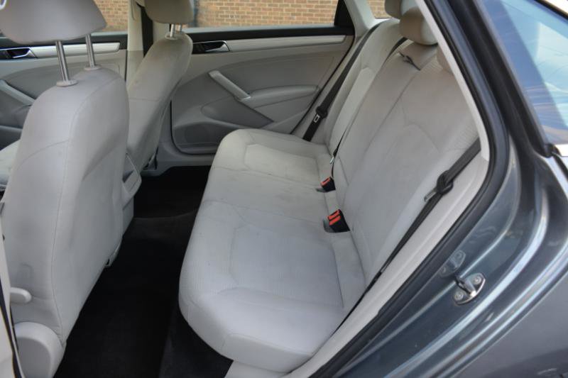 Used 2016 Volkswagen Passat 1.8T S image 12