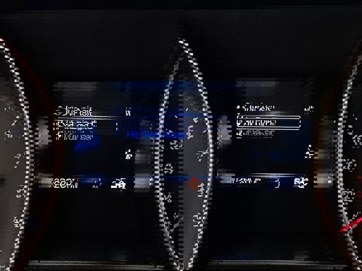 Used 2016 Ford Mustang Shelby GT350 w/ Technology Package image 17