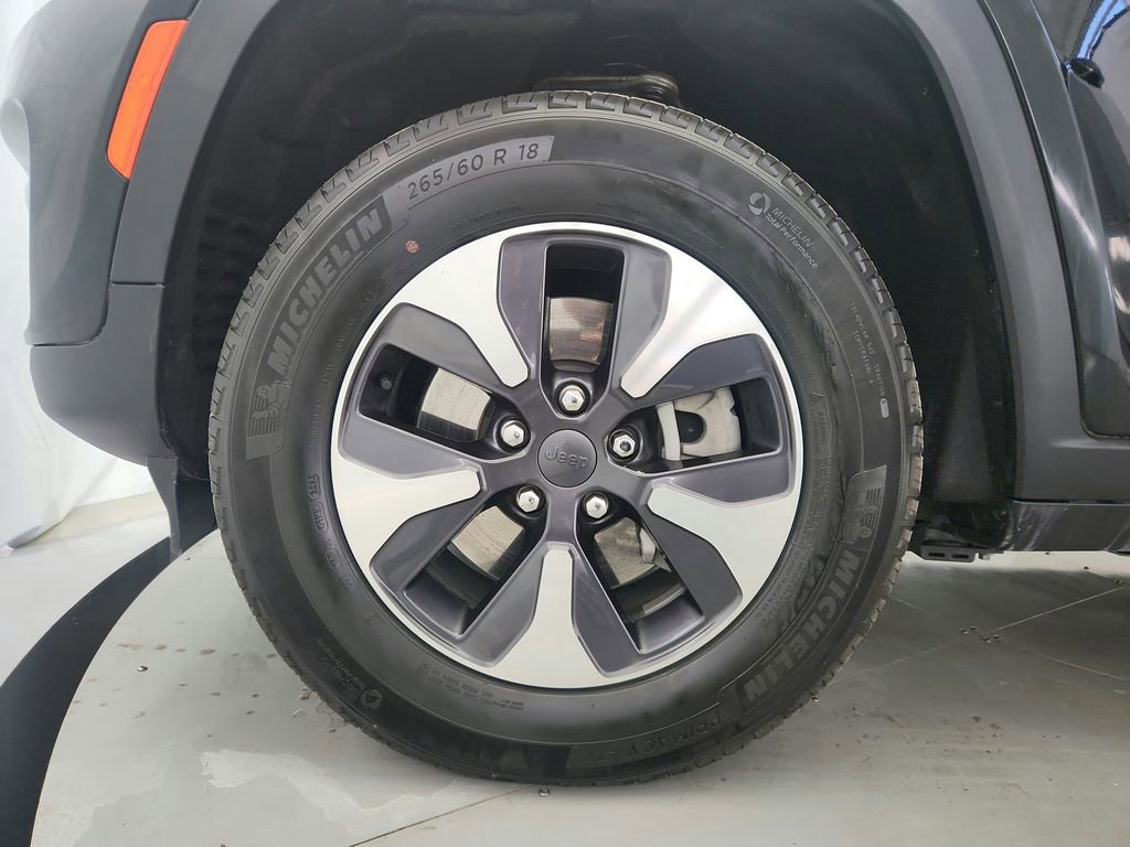 Used 2023 Jeep Grand Cherokee 4WD 4xe image 43