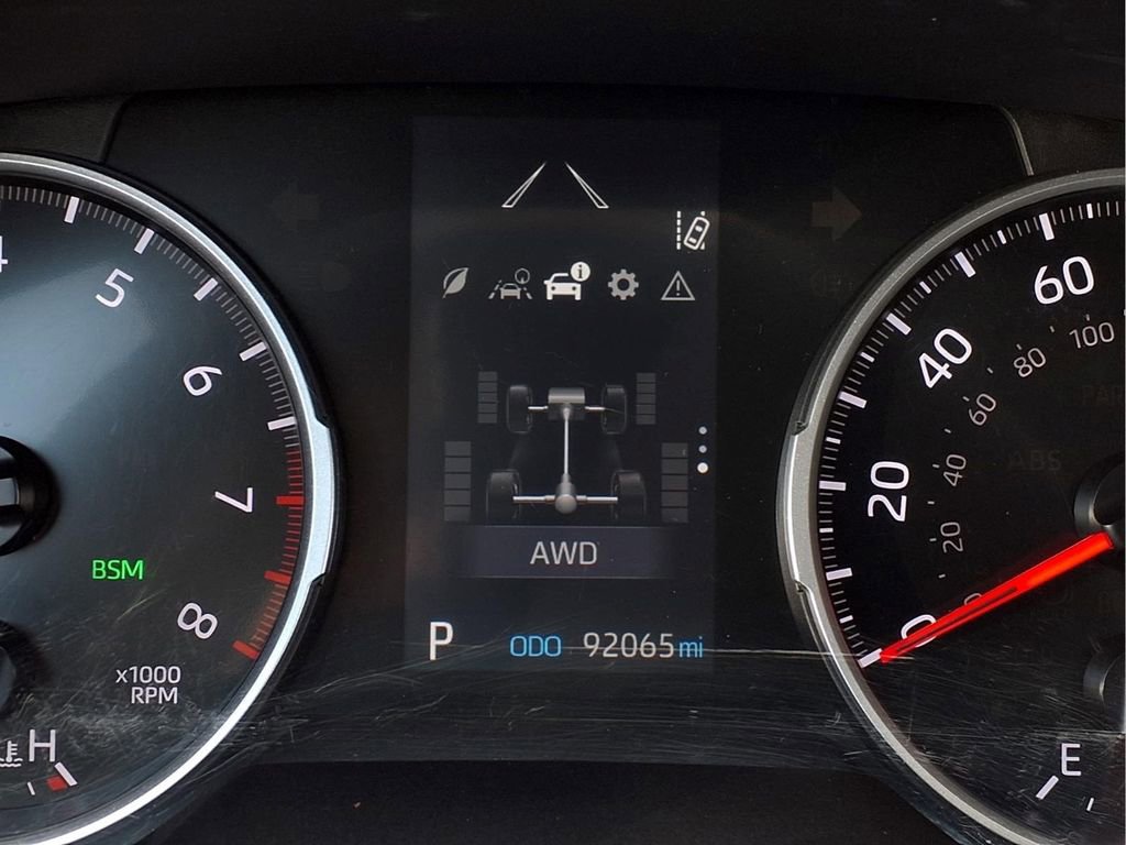 Used 2022 Toyota RAV4 XLE Premium AWD/4WD image 21