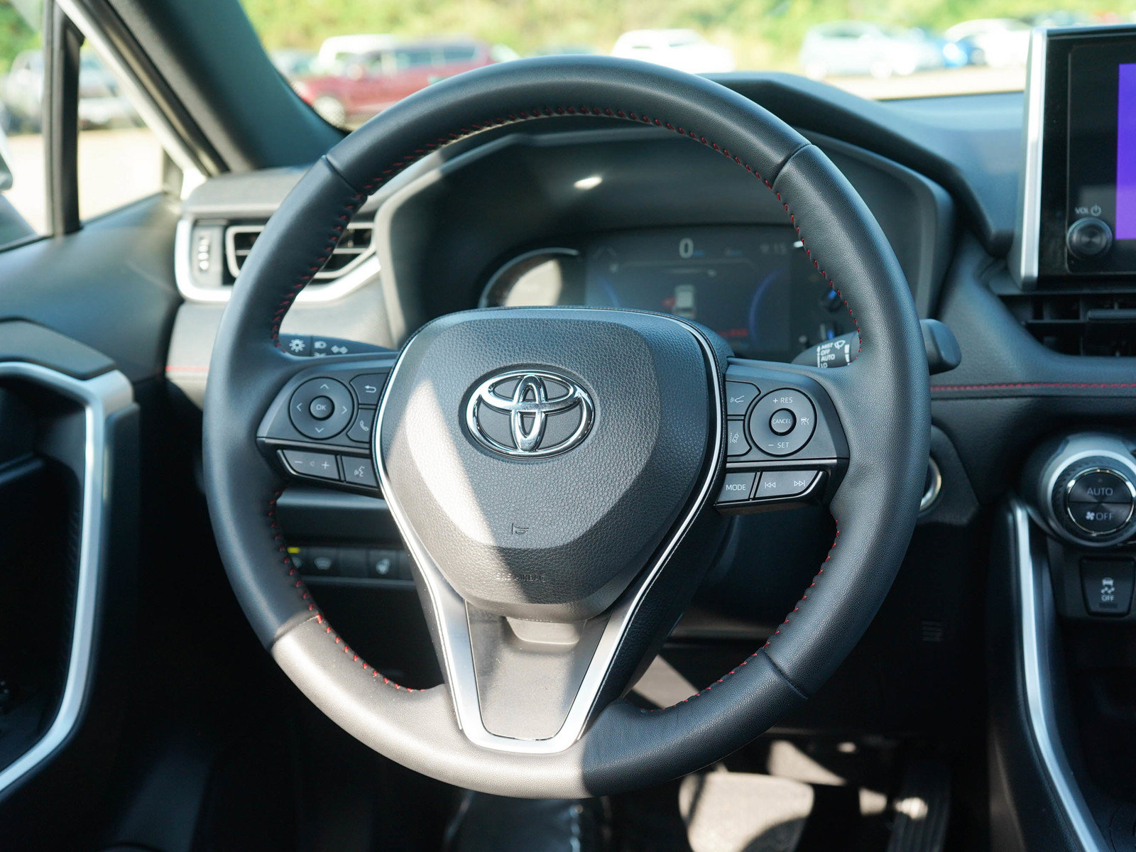 Used 2024 Toyota RAV4 SE w/ Weather & Moonroof Package AWD/4WD image 17