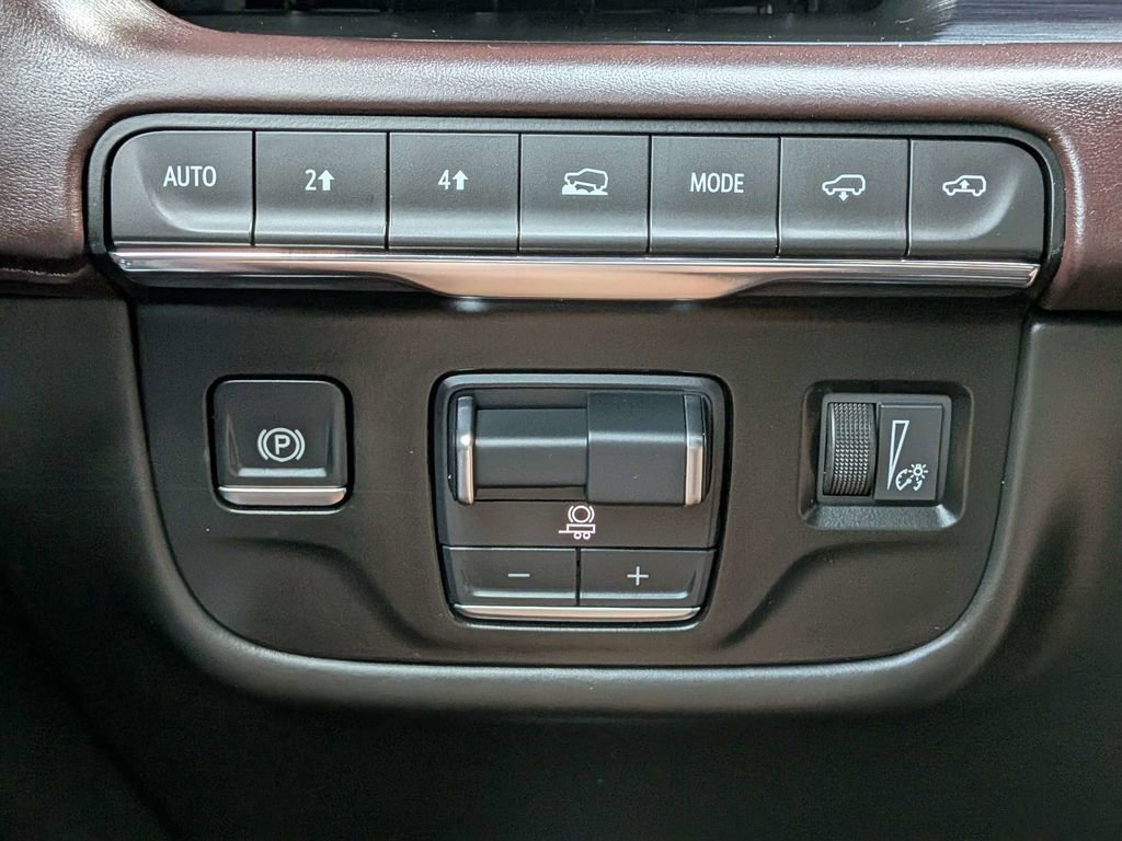 Used 2024 Cadillac Escalade Sport Platinum w/ LPO, ONYX Package AWD/4WD image 31