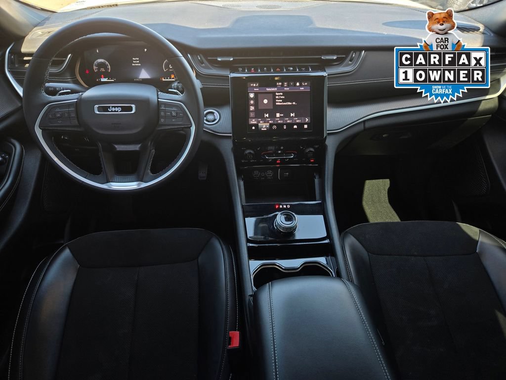Used 2023 Jeep Grand Cherokee Altitude RWD image 13