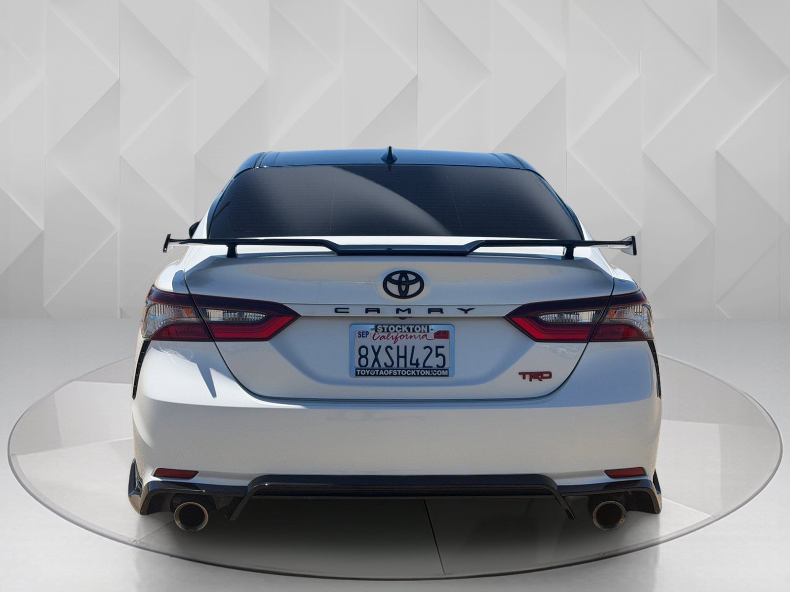 Used 2021 Toyota Camry TRD w/ TRD Package w/JBL Audio FWD image 4