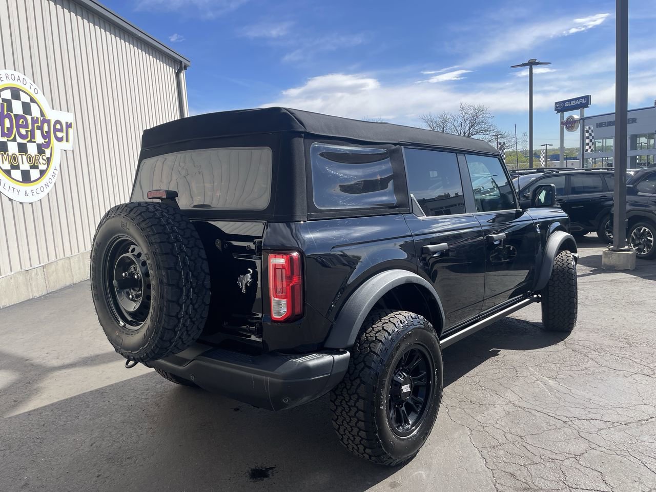Used 2023 Ford Bronco Black Diamond AWD/4WD image 7