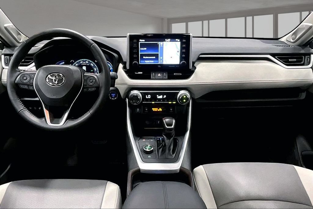Used 2021 Toyota RAV4 Limited AWD/4WD image 7