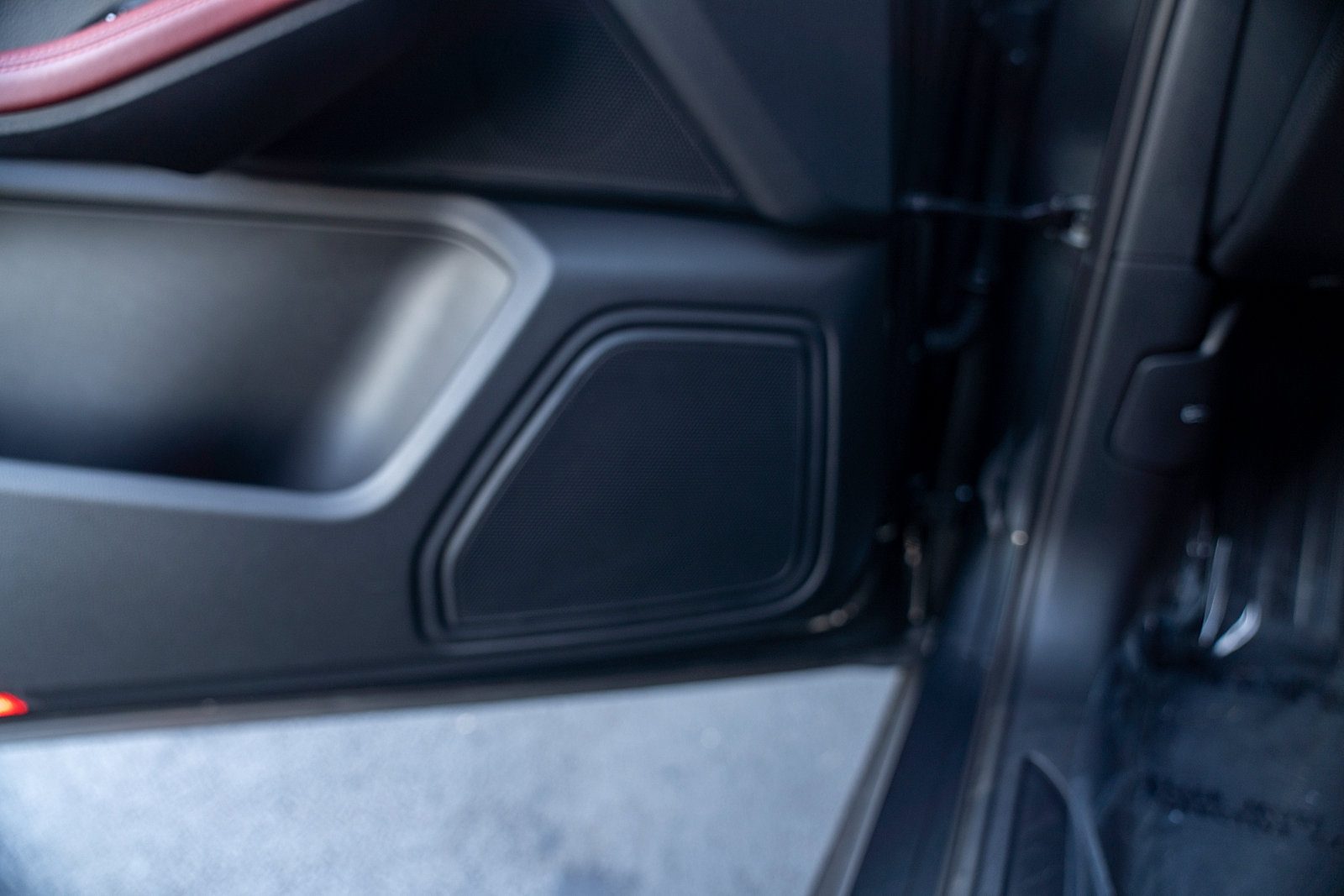 Used 2026 Porsche Macan AWD/4WD image 19