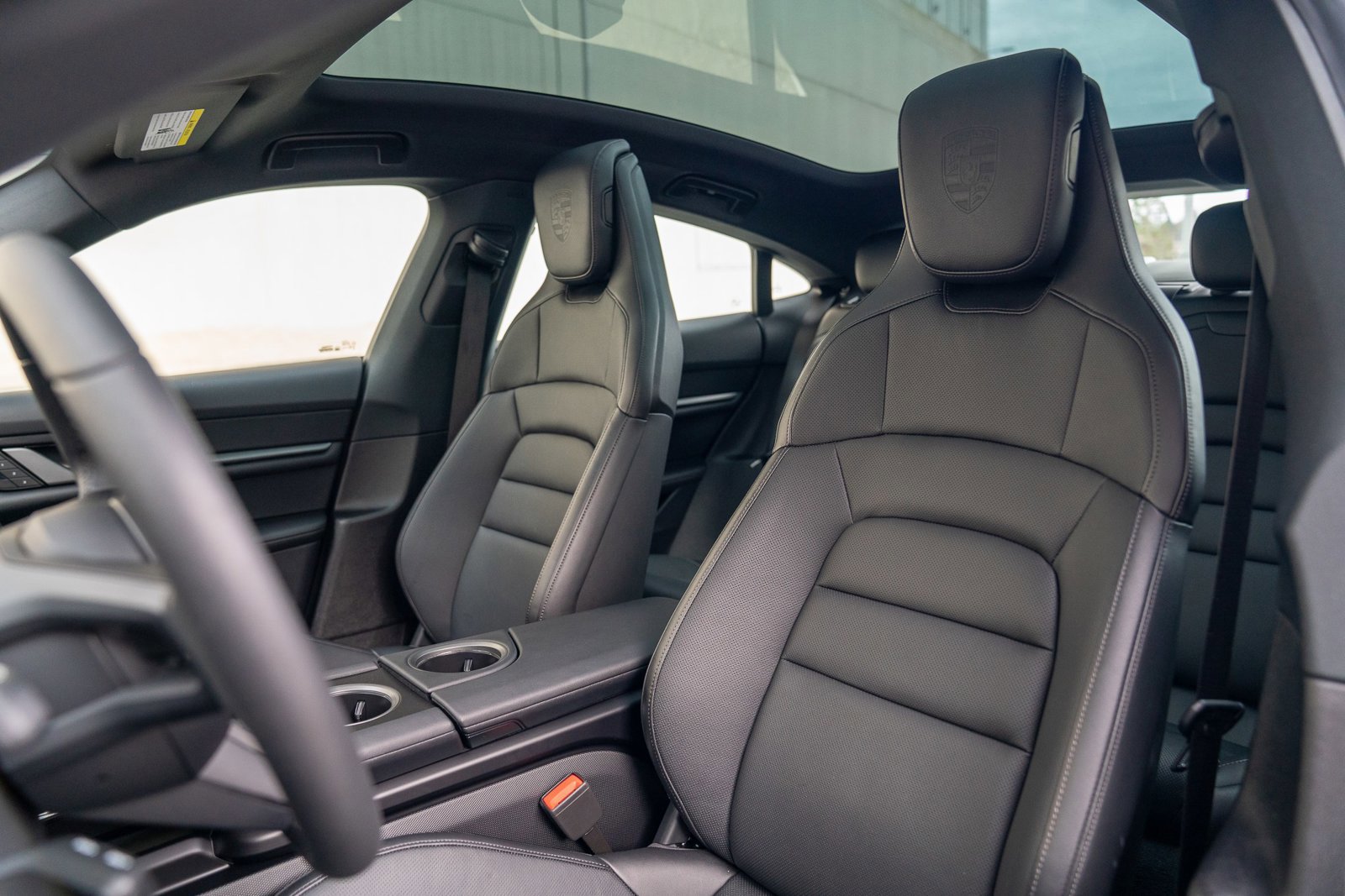 Used 2025 Porsche Taycan image 5