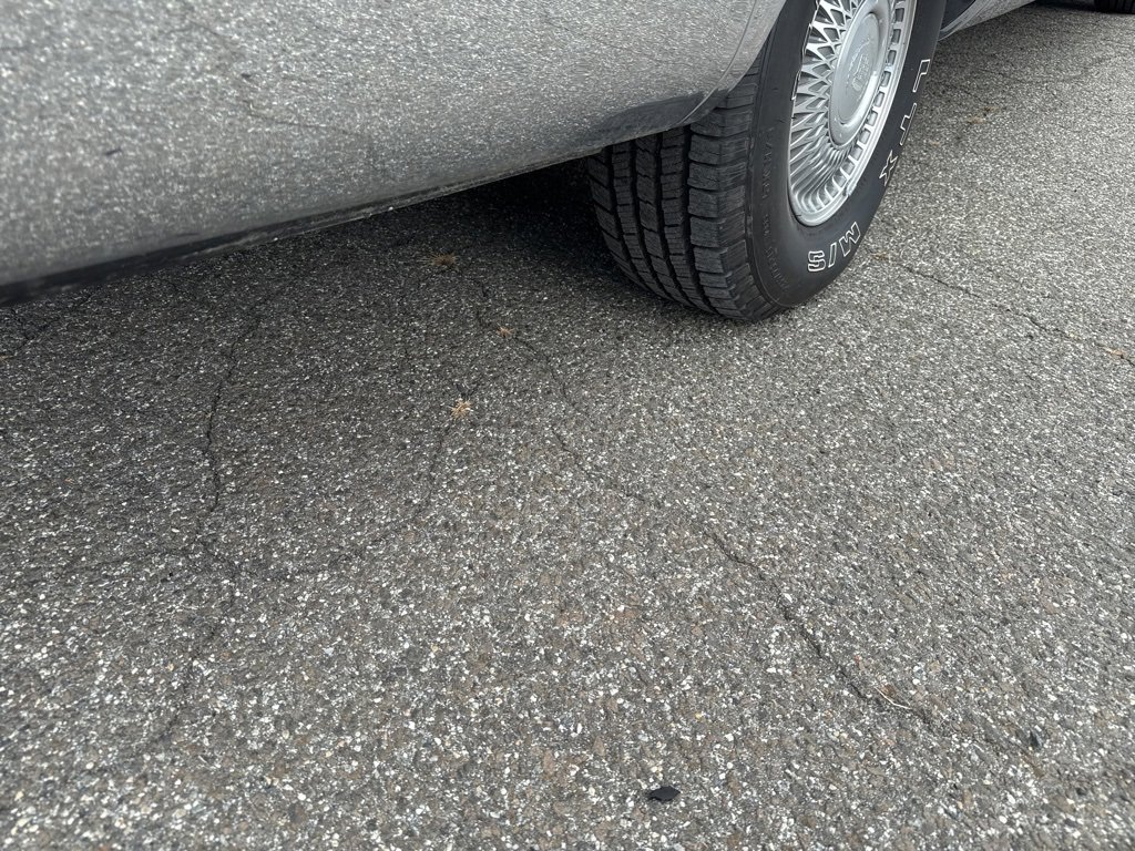 Used 1995 Cadillac Fleetwood Brougham image 25