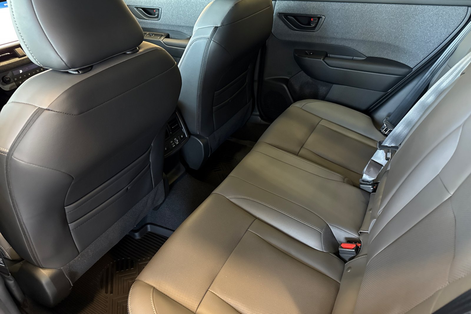 New 2026 Subaru Outback Limited AWD/4WD image 11
