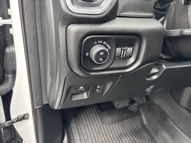 Used 2023 RAM 1500 Laramie AWD/4WD image 15