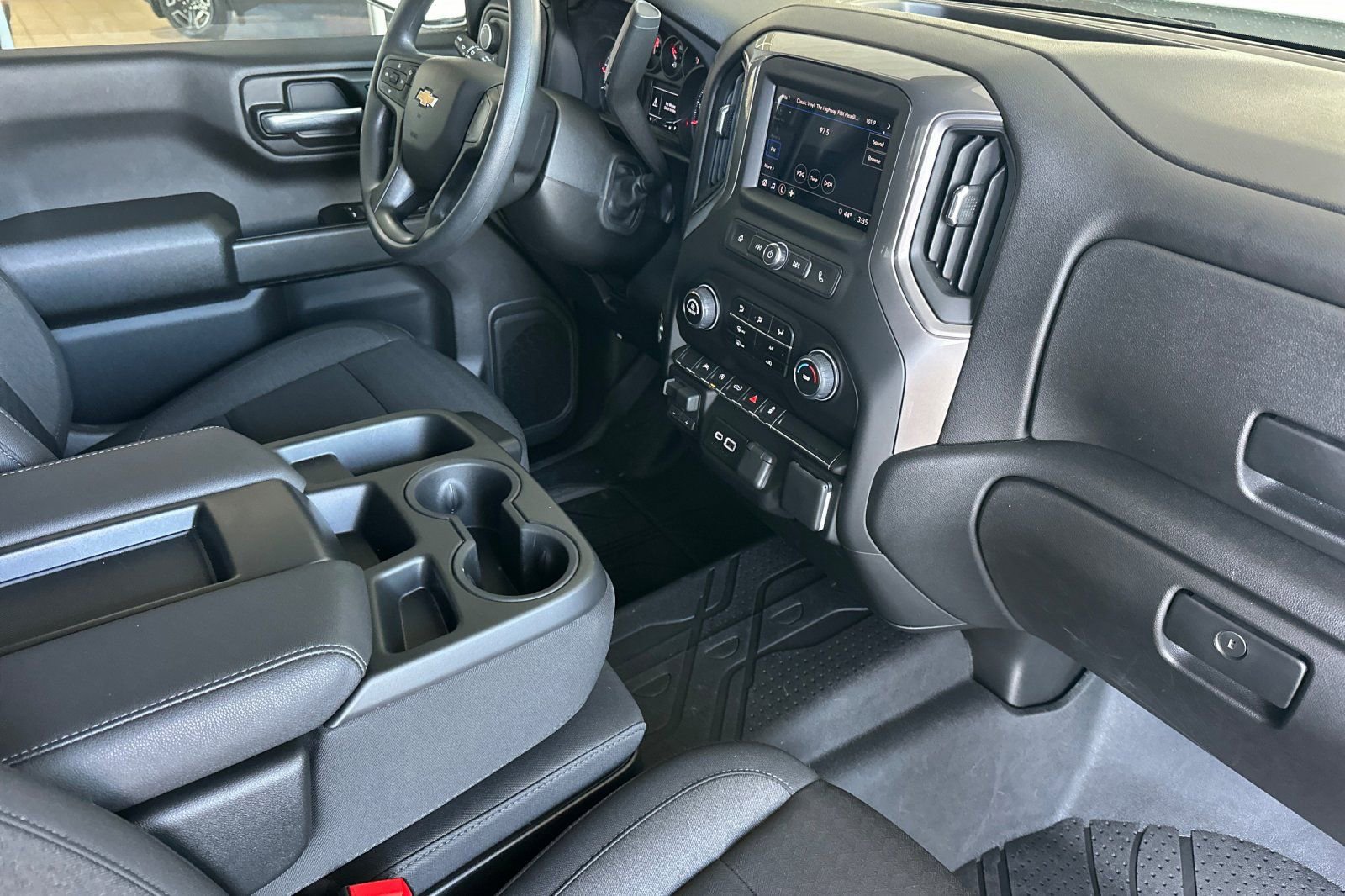 Used 2026 Chevrolet Silverado 1500 Custom w/ Turbomax Blackout Package image 15