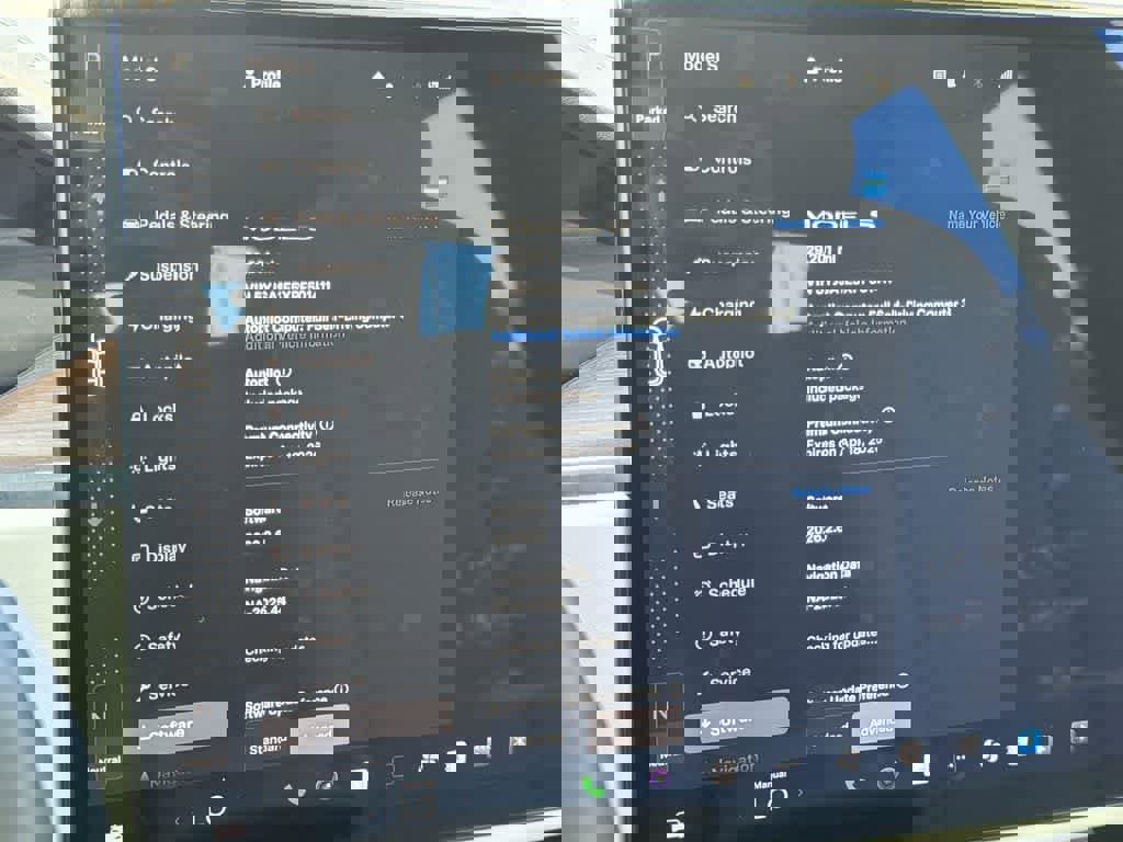 Used 2023 Tesla Model S image 21