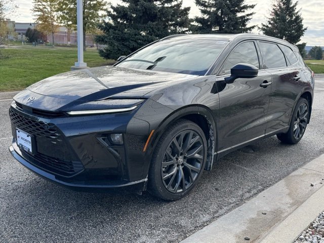 Certified 2025 Toyota Crown Signia image 36