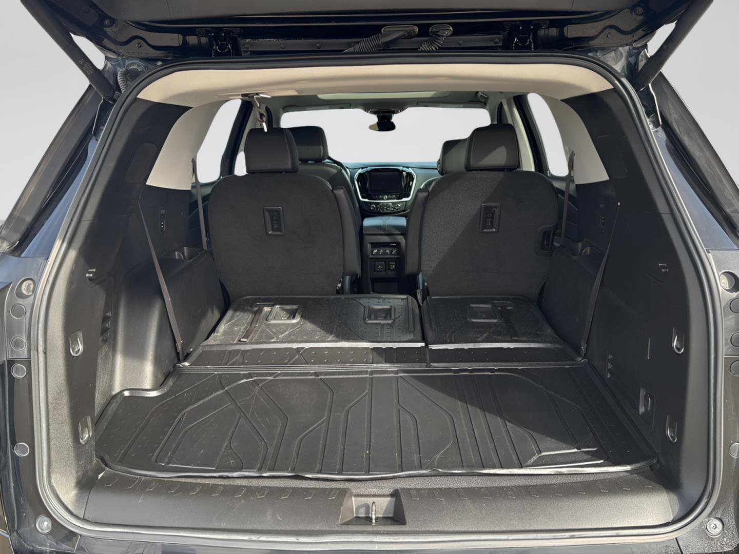 Used 2020 Chevrolet Traverse Premier w/ Redline Edition image 23