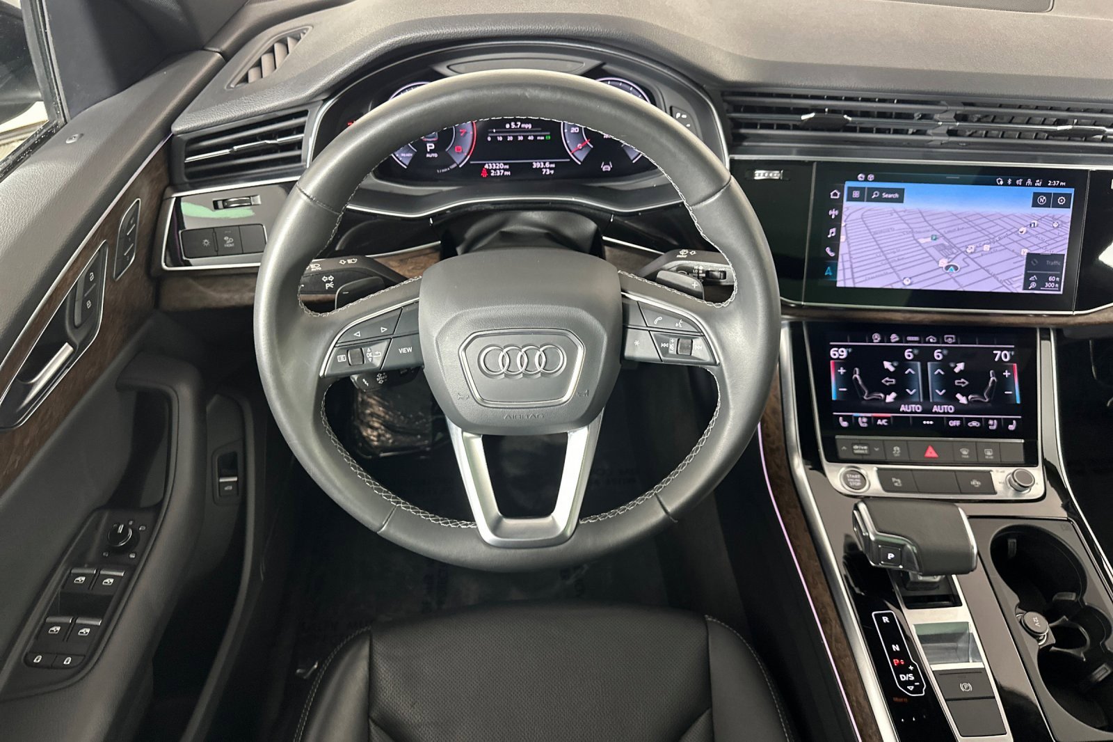 Used 2022 Audi Q8 Premium Plus w/ Premium Plus Package image 13