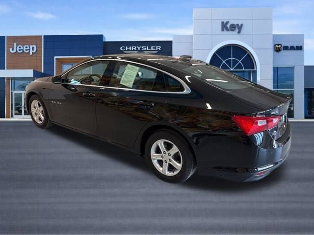 Used 2022 Chevrolet Malibu LS w/ Driver Confidence Package II image 4