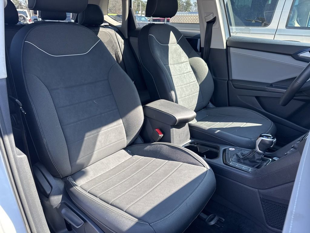 Used 2024 Volkswagen Taos SE image 6