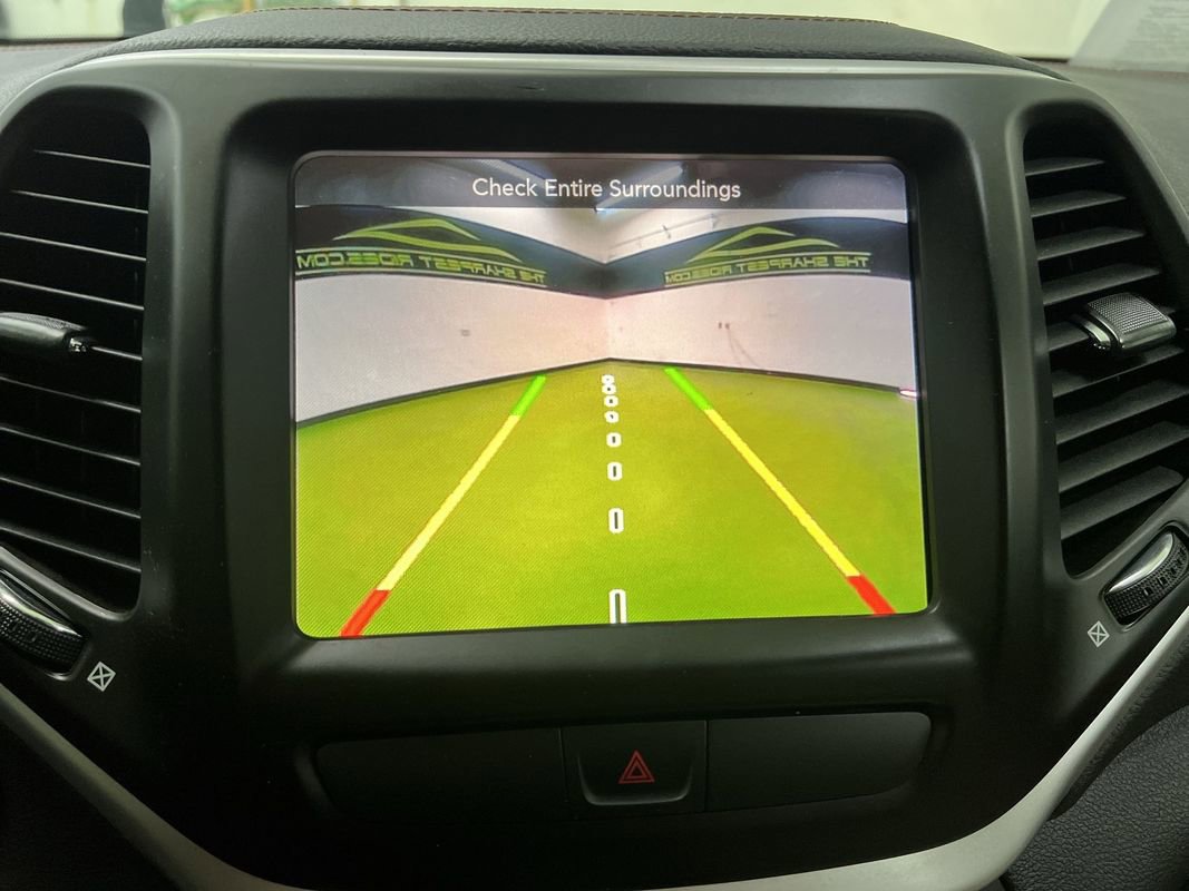Used 2016 Jeep Cherokee Limited w/ Trailer Tow Group image 23
