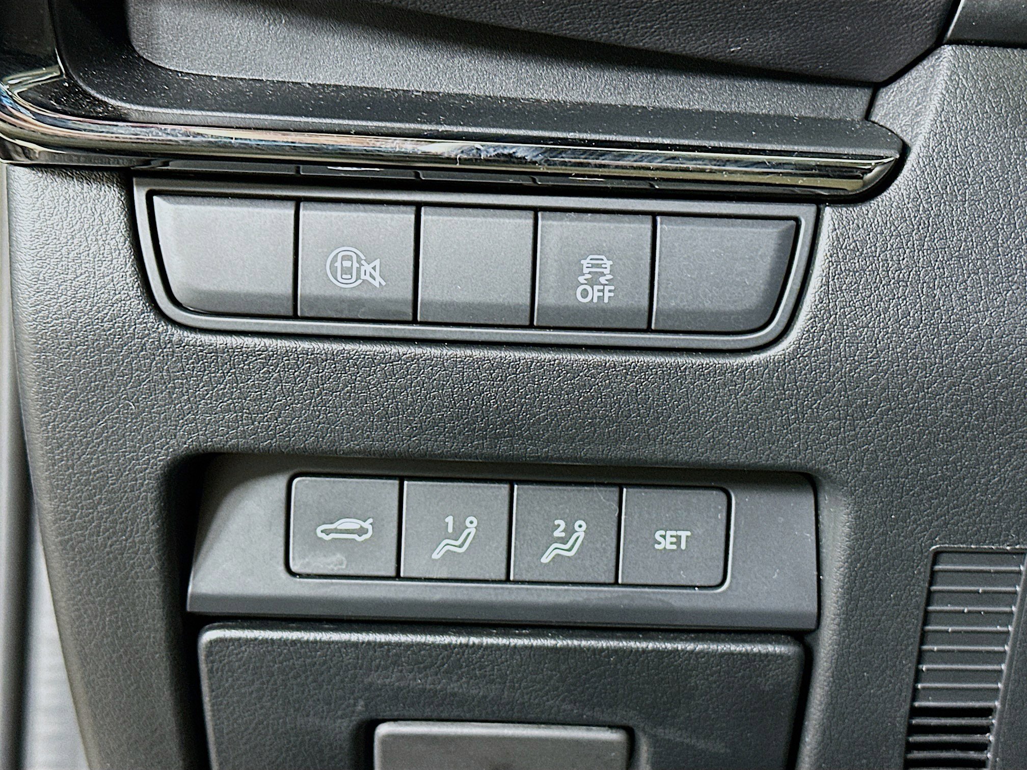 Used 2025 MAZDA MAZDA3 s image 17