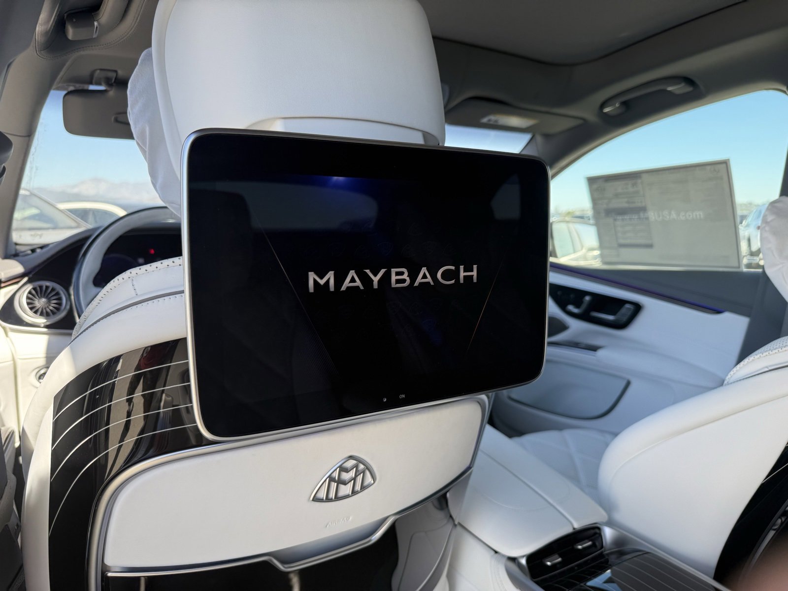 New 2025 Mercedes-Benz Maybach EQS 680 4MATIC image 29
