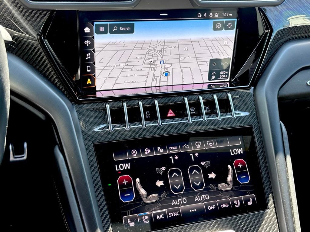 Used 2022 Lamborghini Urus image 19