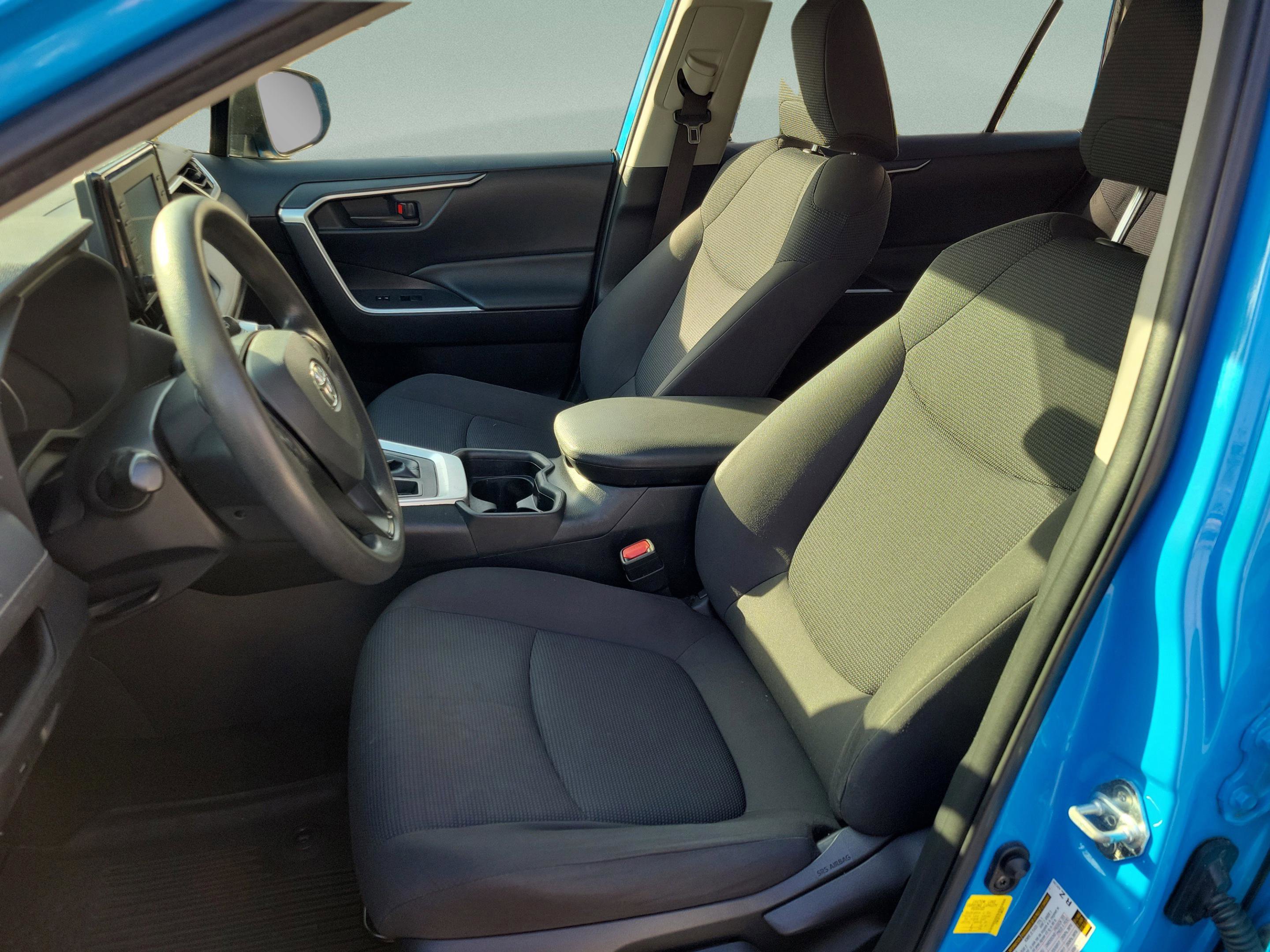 Used 2019 Toyota RAV4 LE w/ All Weather Liner Package AWD/4WD image 26