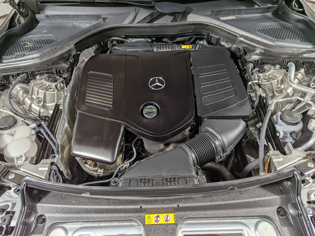 Used 2024 Mercedes-Benz GLC 300 4MATIC image 39