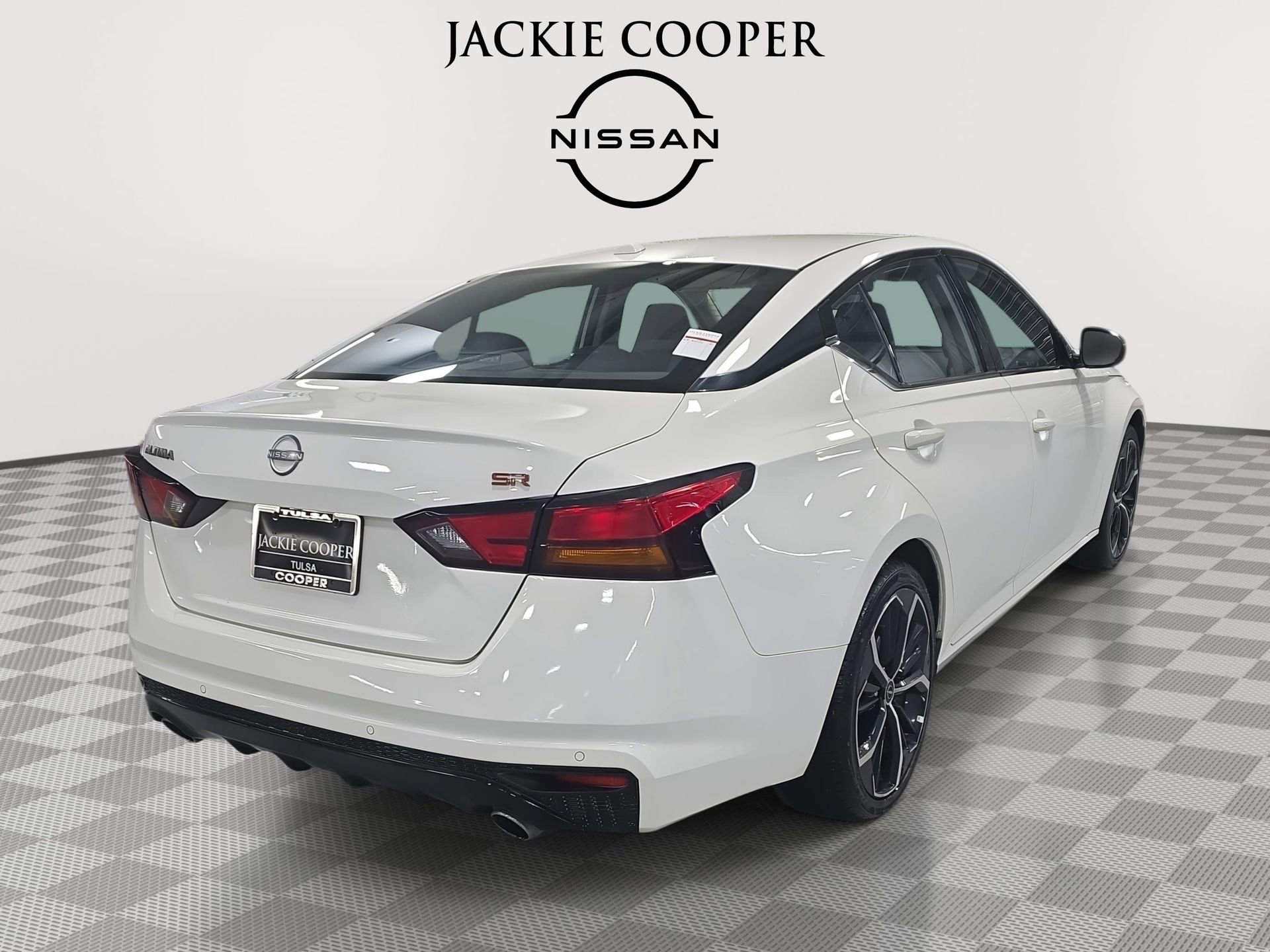 Used 2024 Nissan Altima 2.5 SR image 5