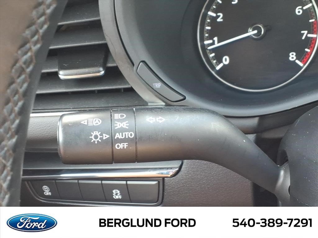 Used 2022 MAZDA MAZDA3 s FWD image 35