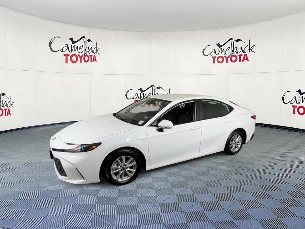 Used 2025 Toyota Camry LE w/ Convenience Package FWD image 7