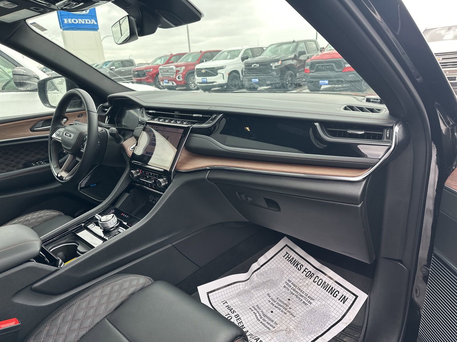 Used 2024 Jeep Grand Cherokee Summit w/ Luxury Tech Group V image 38