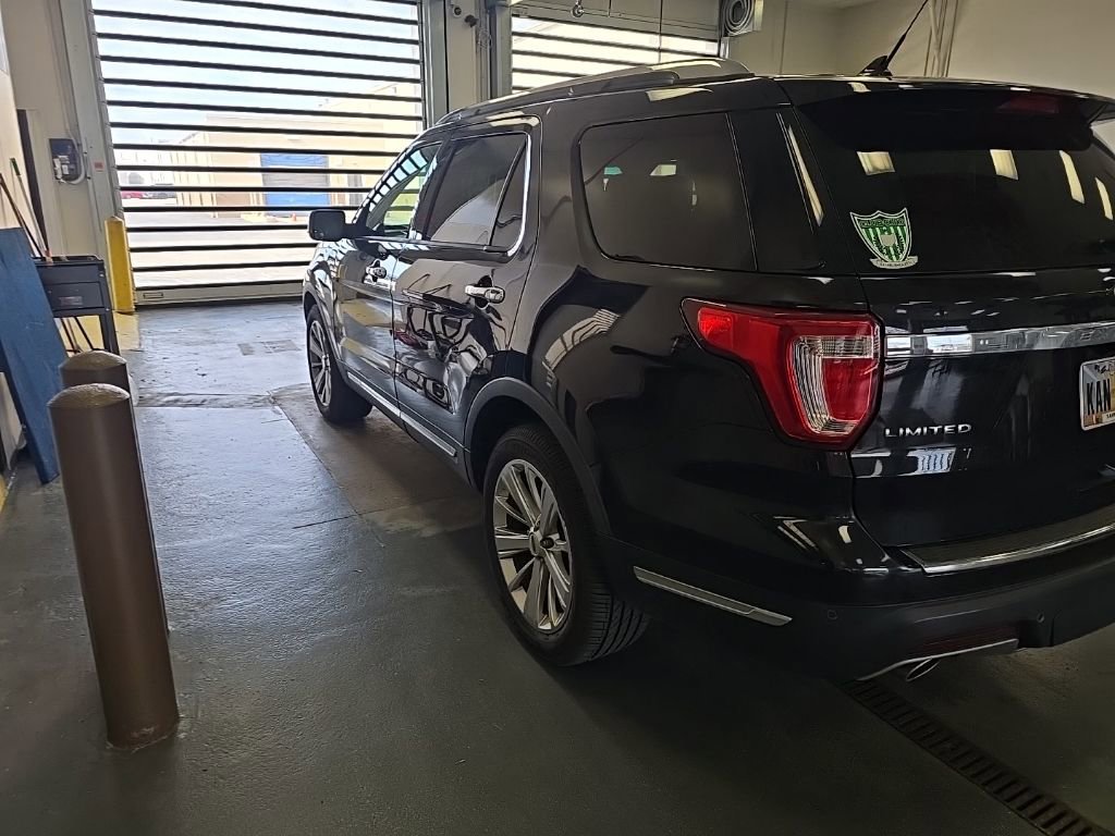 Used 2019 Ford Explorer Limited w/ Class III Trailer Tow Package image 3