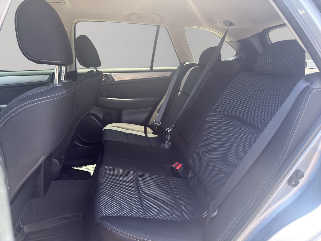 Used 2017 Subaru Outback 2.5i Premium AWD/4WD image 19