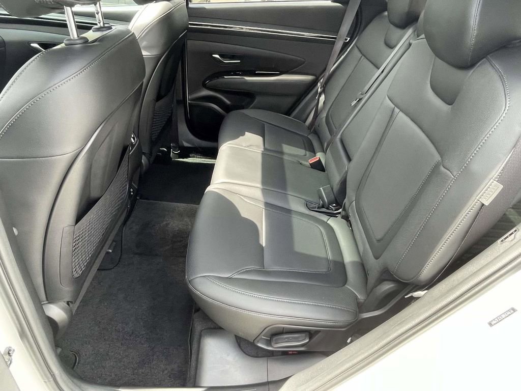 Used 2024 Hyundai Tucson Limited image 11