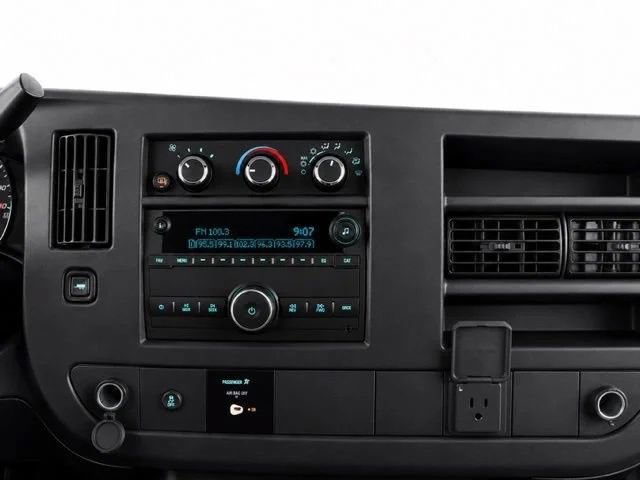 Used 2025 GMC Savana 2500 w/ Driver Convenience Package RWD image 21