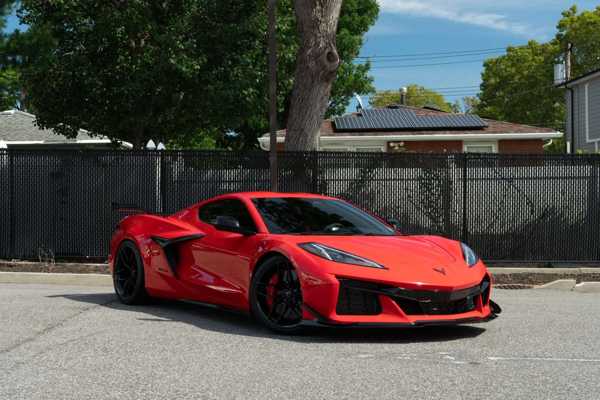 Used 2025 Chevrolet Corvette Z06 w/ Z07 Performance Package RWD image 2