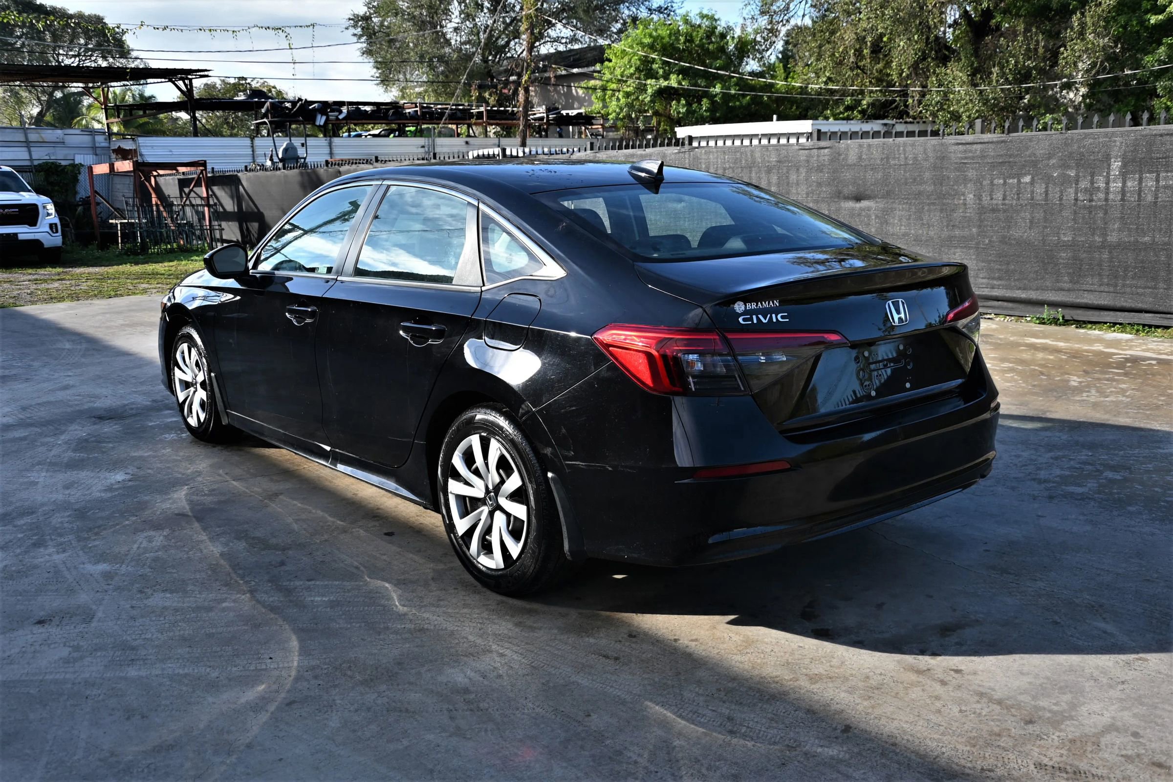 Used 2023 Honda Civic LX image 4